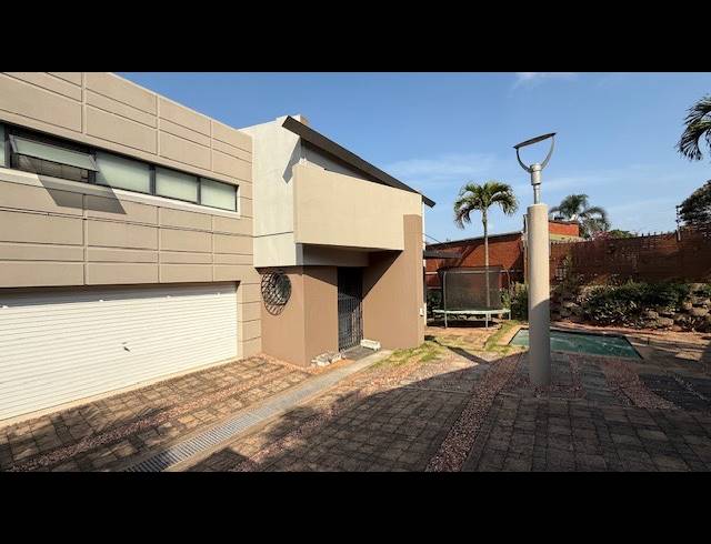 3 BEDROOM DUPLEX FOR SALE IN GLENWOOD
